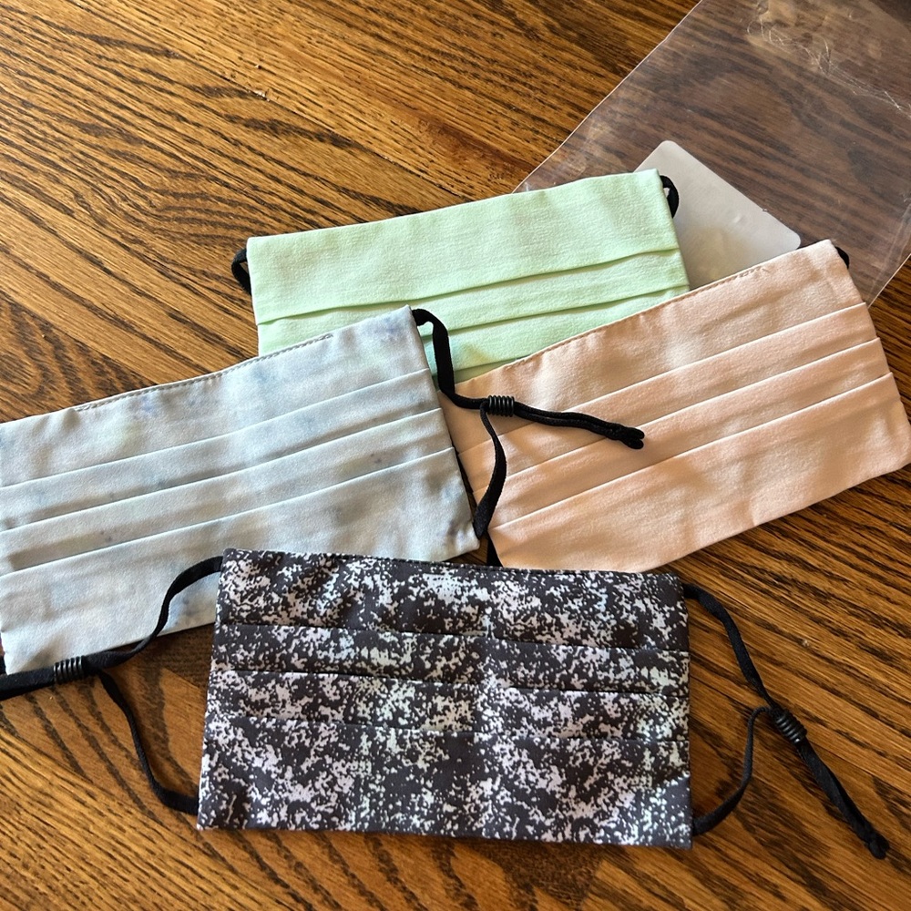 ATHLETA GIRL adjustable masks